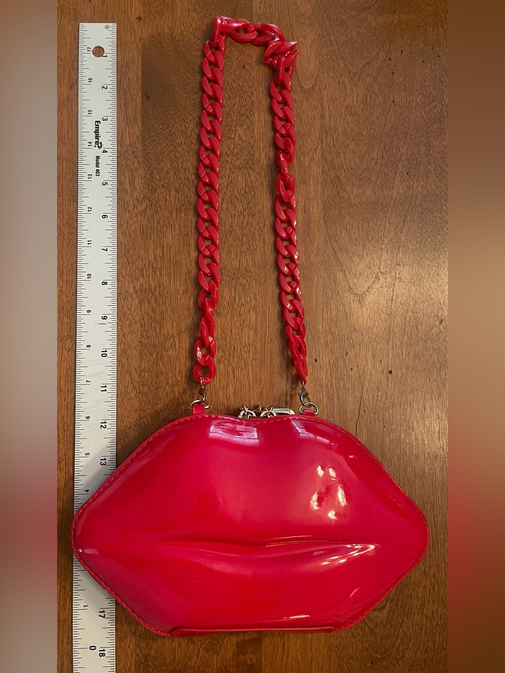 Betsey Johnson Red Patent Lip-Shaped Shoulder Bag with Chain Strap - Picture 7 of 8